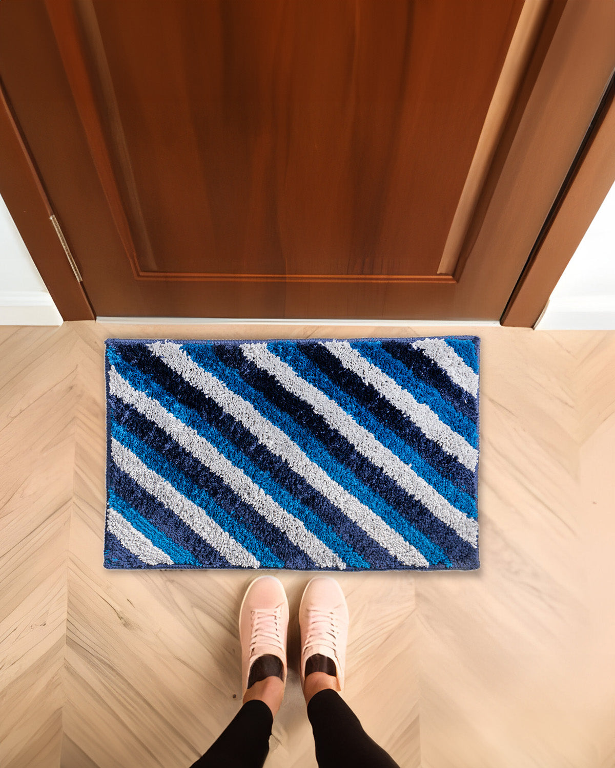 38X58 CM 3D Stripe Bathmat Online | Crown Home